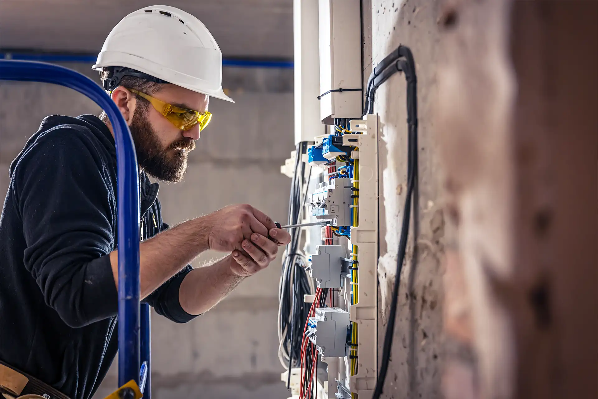 Per­so­nal­ma­nage­ment u. Arbeit­neh­mer­über­las­sung mit Spe­zia­li­sie­rung auf die HSK-Bran­che